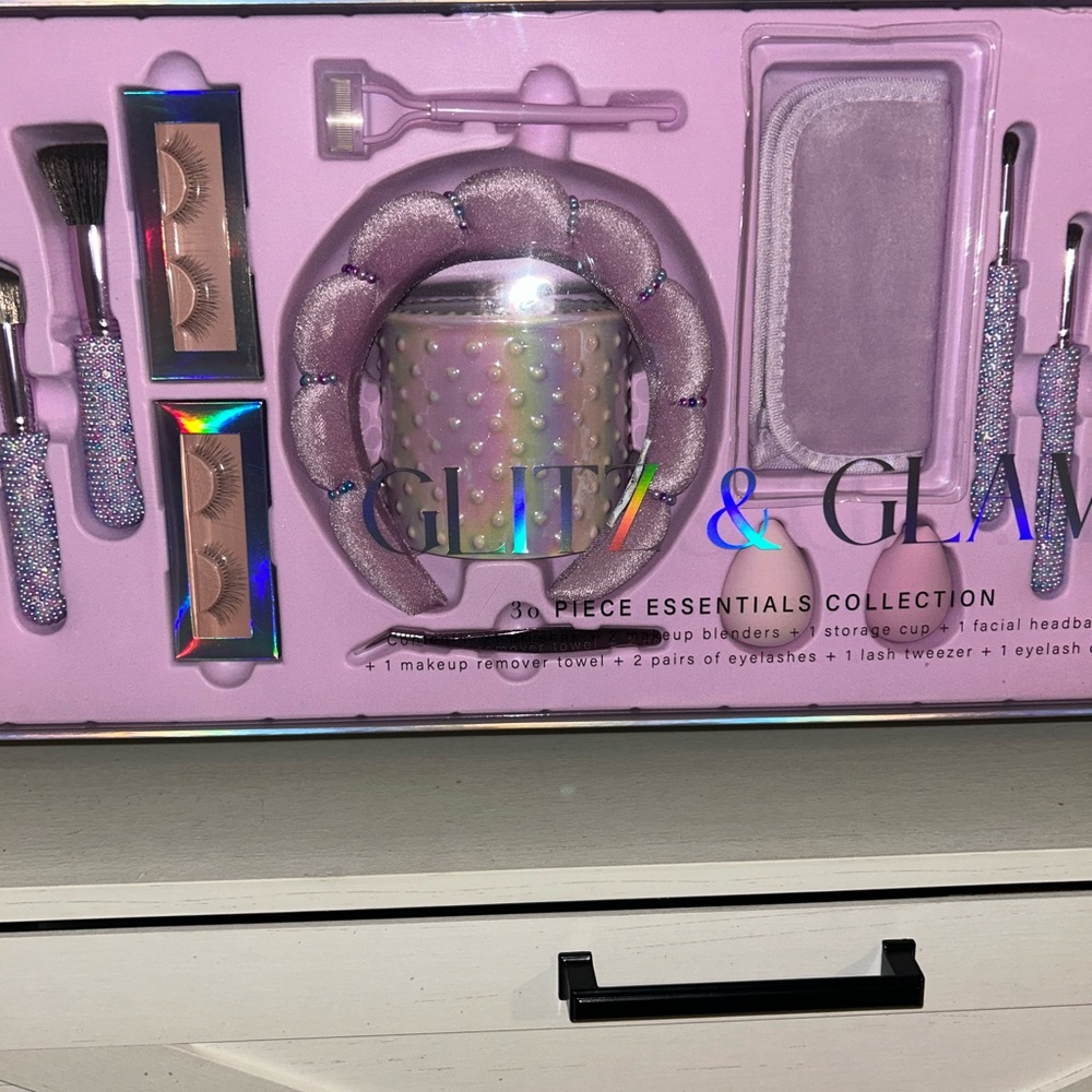 COPY - Glitz & Glam 30 Piece Essentials Collection